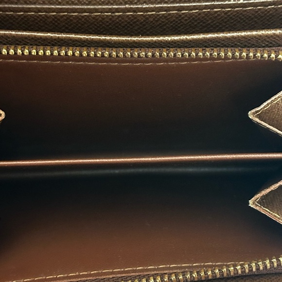 Louis Vuitton Monogram Brown Wallet Authentic EUC - Picture 9 of 14